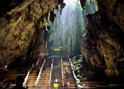 غارهای باتو، جاذبه ای اعجاب انگیز در مالزی